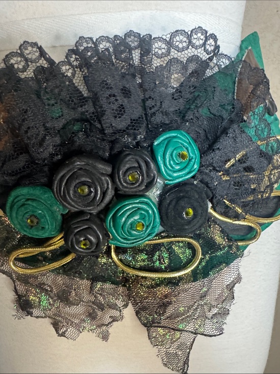 Vintage Handcrafted Green Suede and Black Lace Floral Waist Belt main image 12